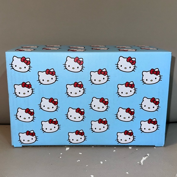 Sanrio Hello Kitty x Blue Sky Clayworks Hello Kitty Unicorn Salt and Pepper Set - Picture 4 of 6